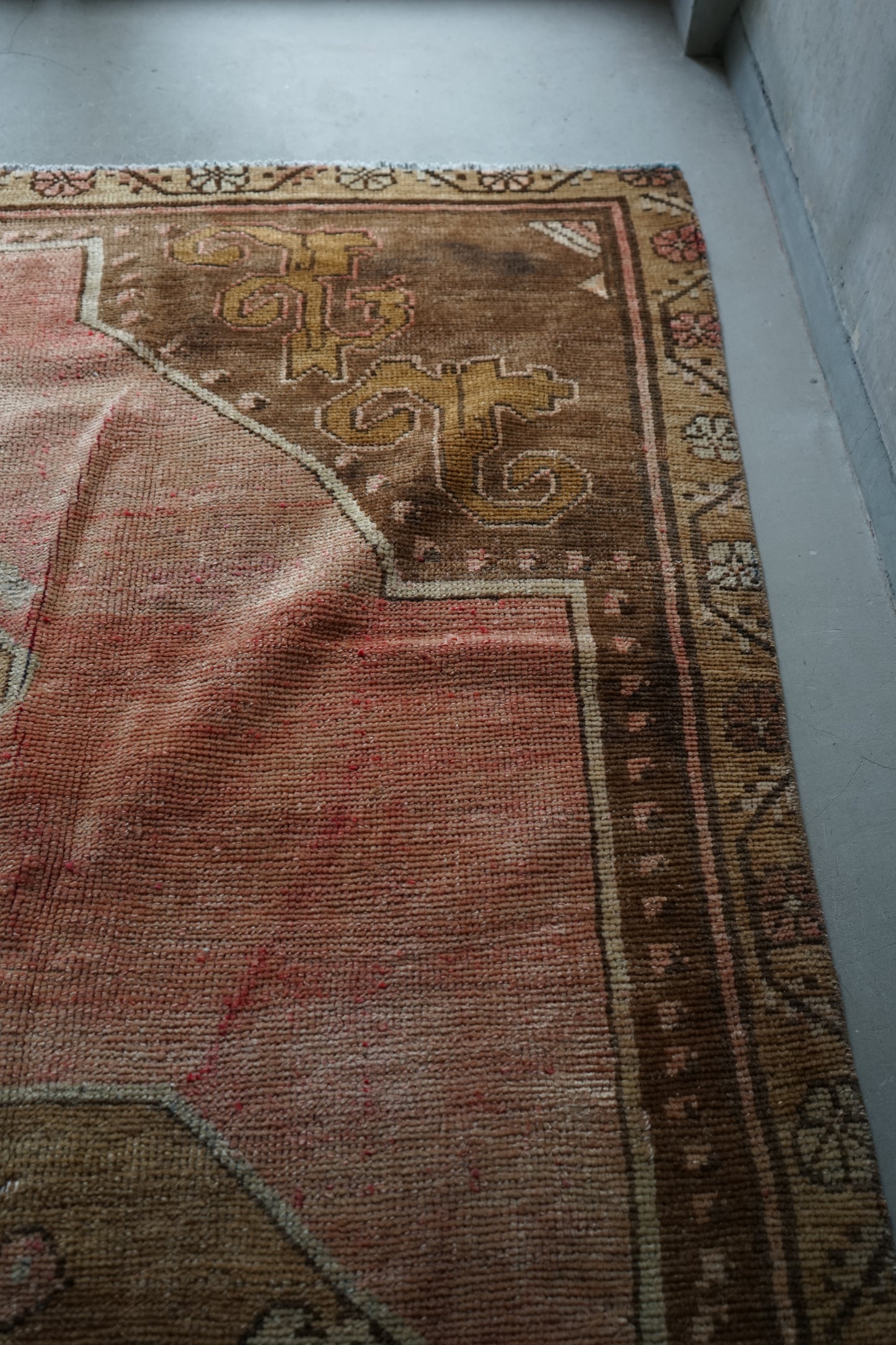 TURKEY OLD OUSHAK SALMON PINK 1970年代 286 × 162 cm No.TR25197