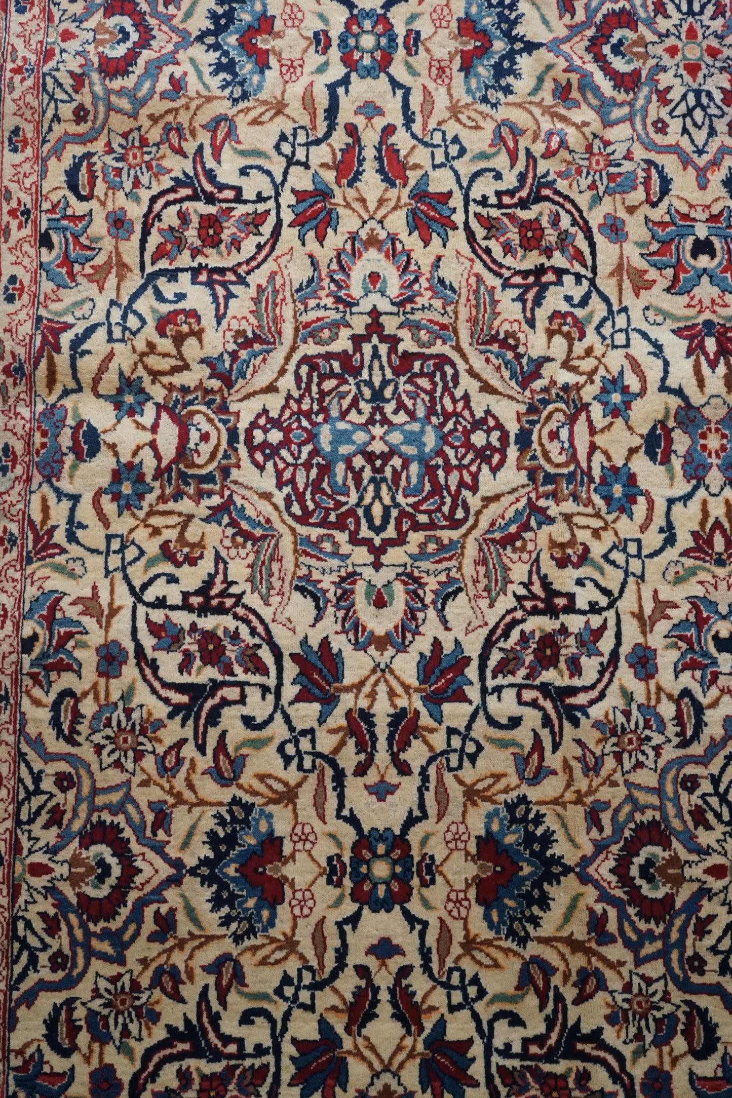 店頭販売 Iran Antique Esfahan 1840年代 231 × 157 cm / 国内送料無料・羊毛手織り絨毯