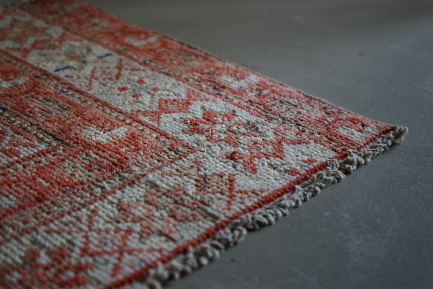 Türkiye Old Oushak Red Small size 1970年代 96.5 × 44 cm No.TR25241