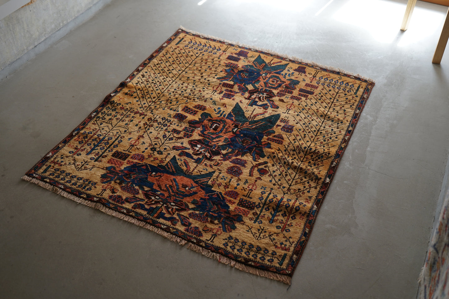 店頭販売 IRAN ANTIQUE QASHQAI SHIRAZ NEYRIZ 1770年代 114 × 129 cm