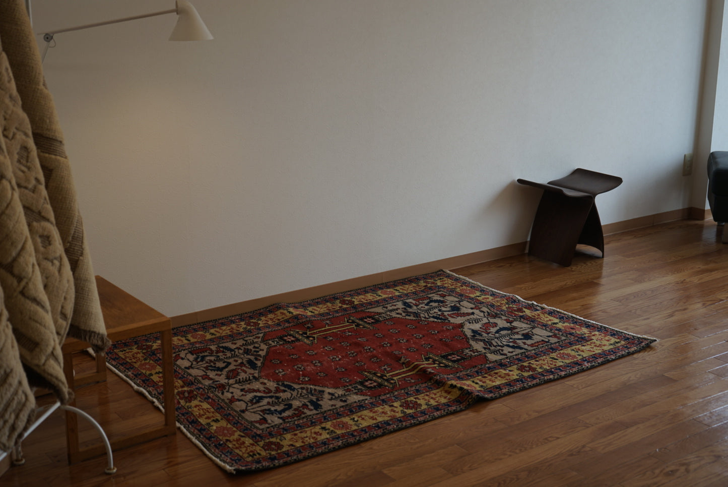 Türkiye Old Isparta Prayer Rug 1950-1960年代 173 × 122 cm No.TR25174
