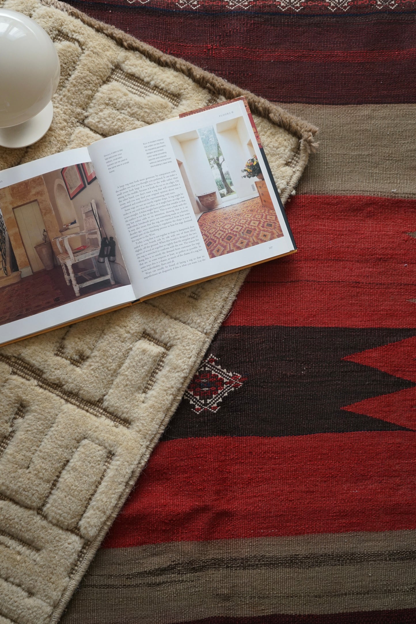 IRAN ANTIQUE AFSHAR TABLECLOTH 1840年代 129 × 126.5 cm