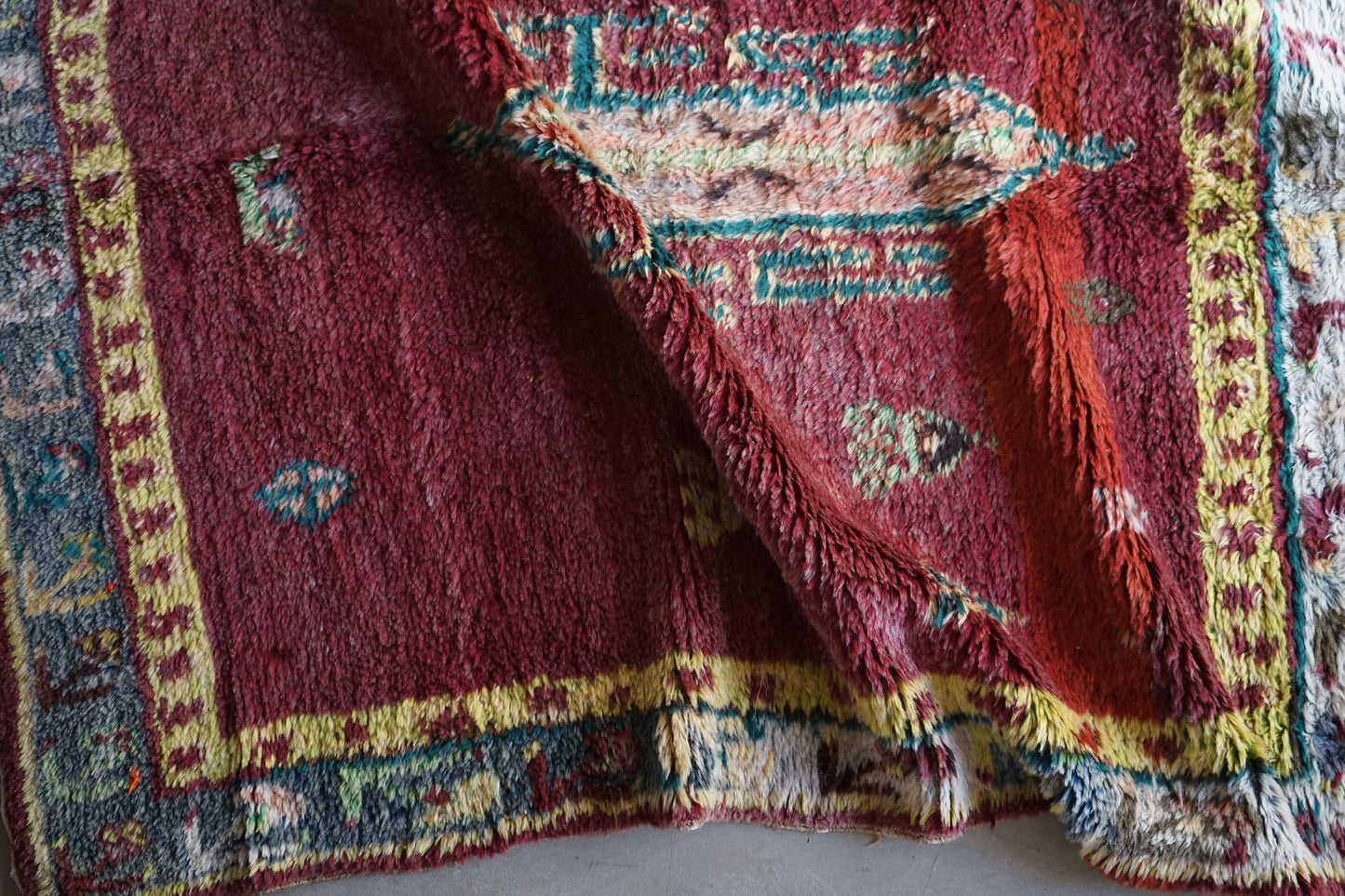 TRIBAL RUG TURKEY OLD OUSHAK 1965年代 154 × 133 cm No.TR25193