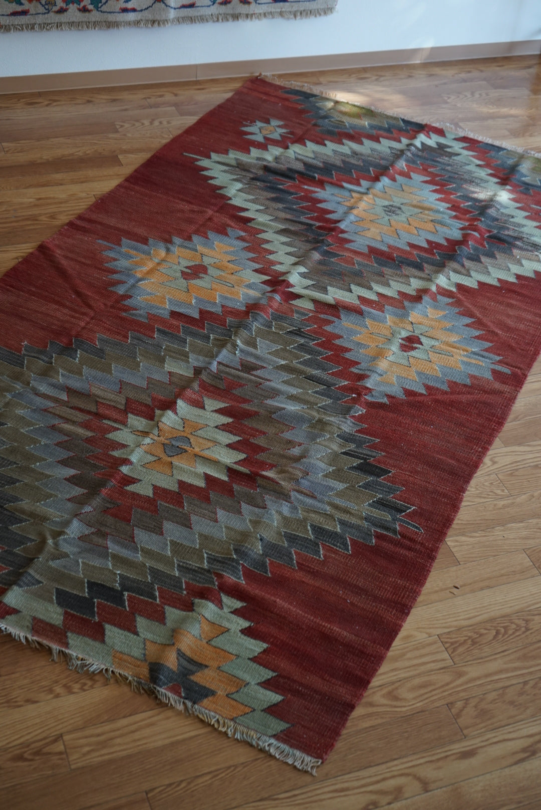 Türkiye Old Kilim Kars Earth Red Tribal Design 1970年代 251 × 137 cm No.TR25547 / 国内送料無料・羊毛手織りキリム