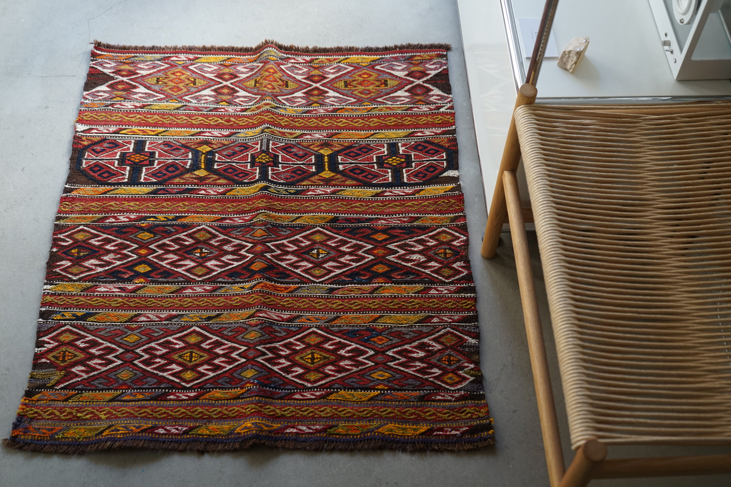 EASTERN TURKEY VINTAGE KURDISTAN KILIM 1965-1970年代 92 × 81 cm