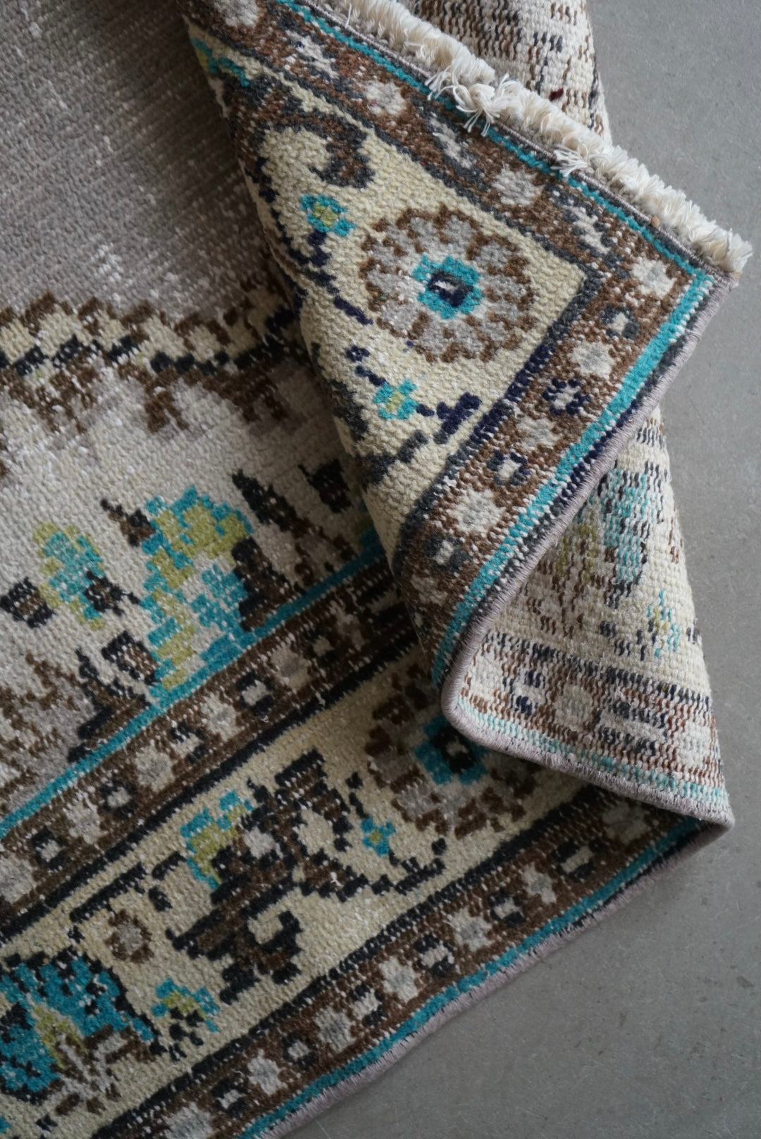 TURKEY OLD ISPARTA GREY 1970年代 223 × 136 cm No.TR25146