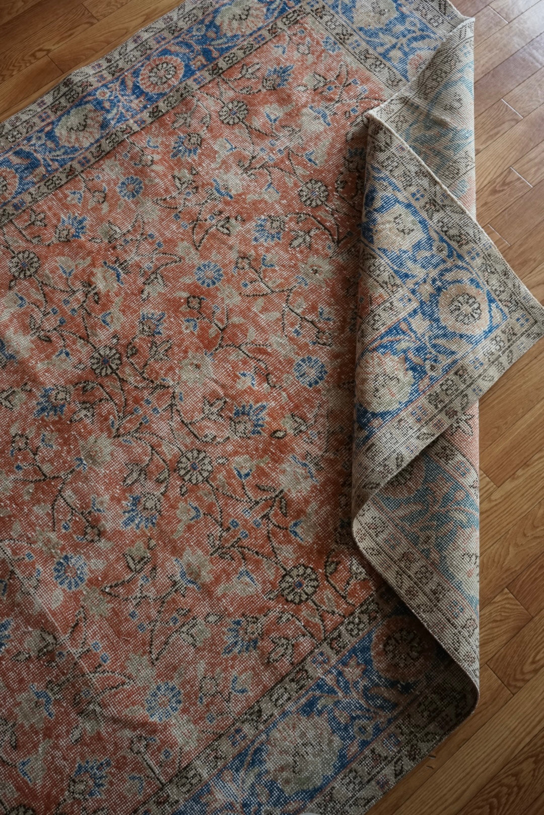 Türkiye Old Isparta Scarlet , Blue 1970年代 271.5 × 164 cm No.TR25507 / 国内送料無料・羊毛手織り絨毯