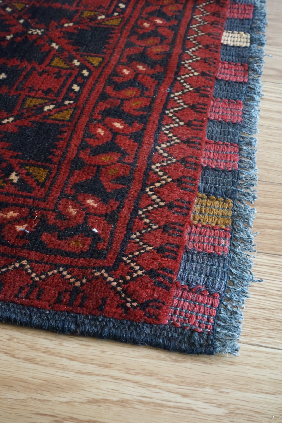 店頭販売 Afghanistan Vintage Turkmen 1980年代 201 × 146.5 cm  No.AF2536 / 国内送料無料・羊毛手織り絨毯