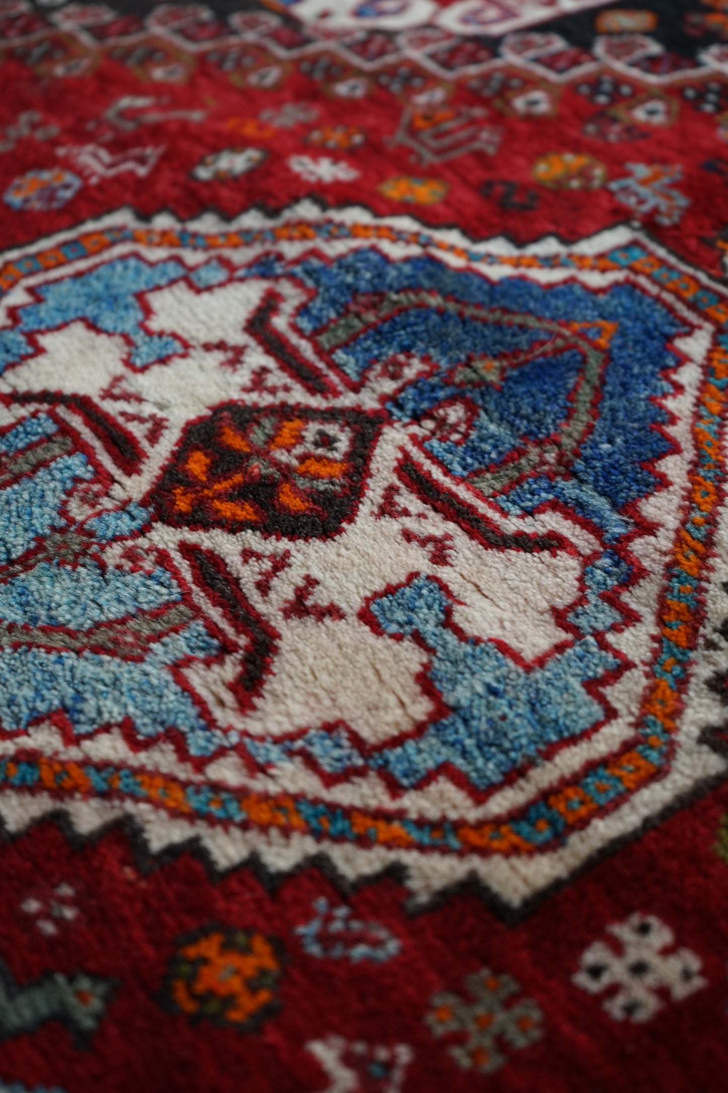 IRAN OLD SHIRAZ QASHQAI 1970年代 195 × 112 cm / 6'4" × 3'6" ft