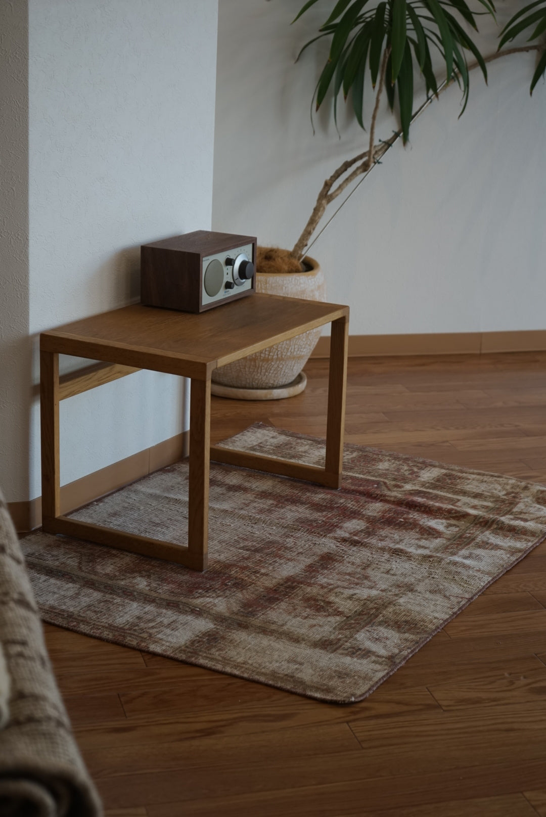 Türkiye Old Oushak Shabby Red 1970年代 110 × 80 cm No.TR25371