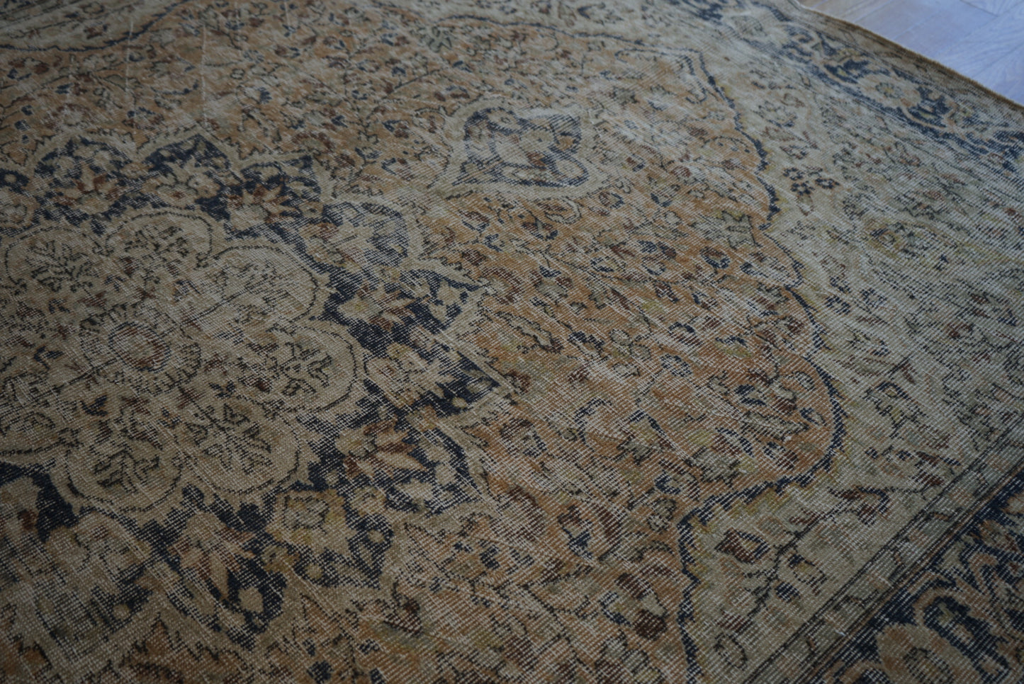 Türkiye Old Isparta Medallion Navy , Beige 1960年代 259 × 194 cm No.TR25375