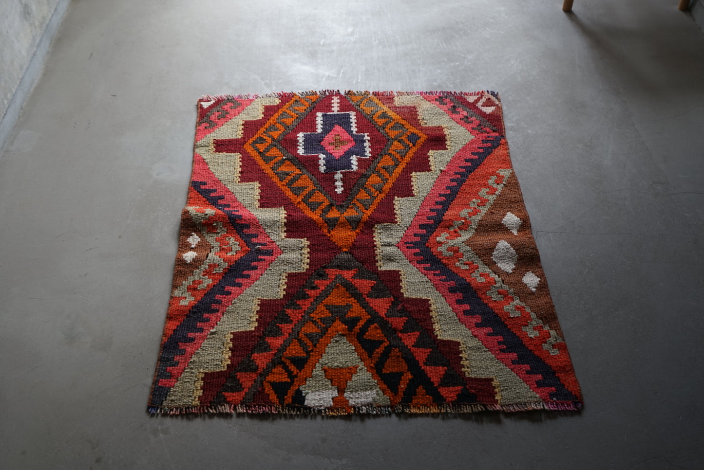 Türkiye Old Kilim Mix Color 98 × 79 cm No.TR25308
