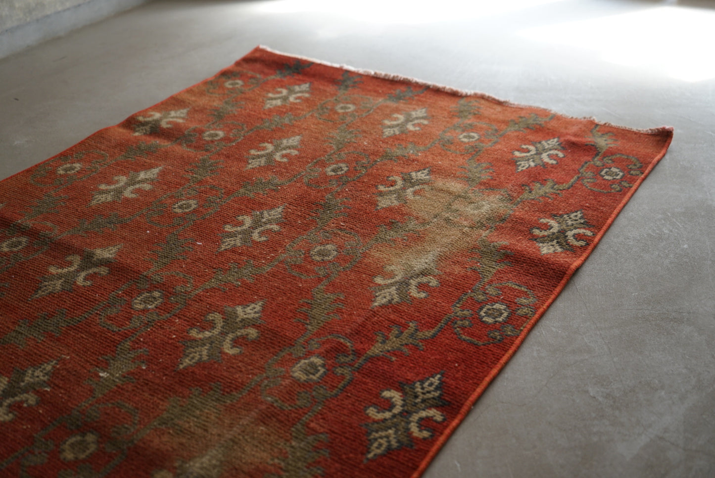 TURKEY OLD ISPARTA BLOOD ORANGE 1970年代 172 × 86 cm No.TR25150