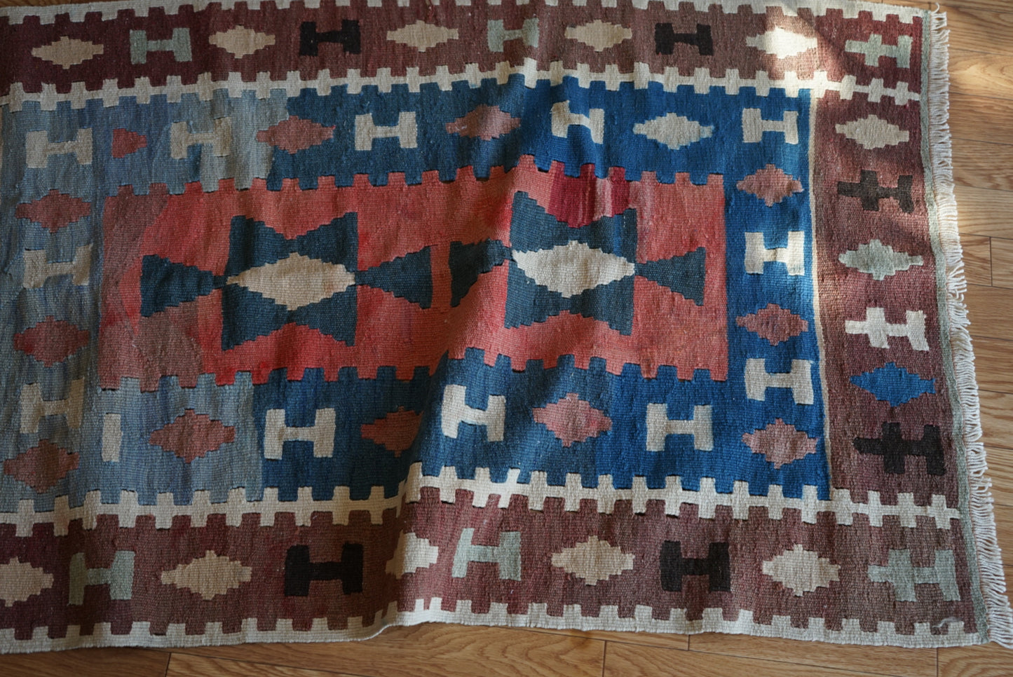 Türkiye Old Kilim Anatoria Tribal Design Blue , Brown , Red 1980年代 145 × 92.5 cm No.TR25549 / 国内送料無料・羊毛手織りキリム