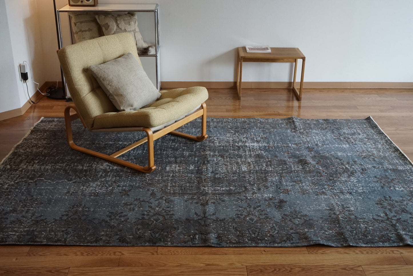Türkiye Old Isparta Medallion Overdye Blue Glay , Brown 1970年代 250 × 161 cm No.TR25495 / 国内送料無料