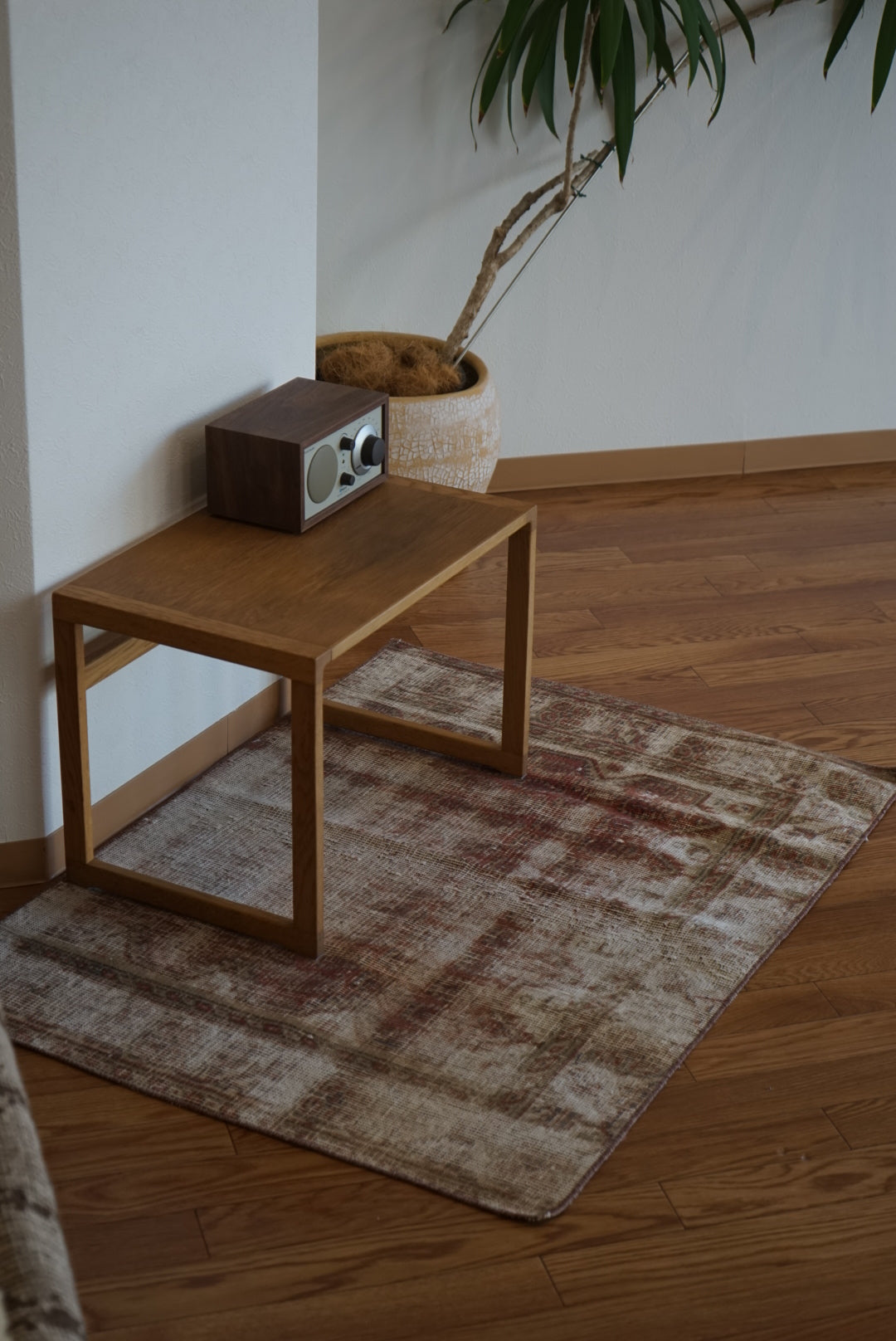 Türkiye Old Oushak Shabby Red 1970年代 110 × 80 cm No.TR25371