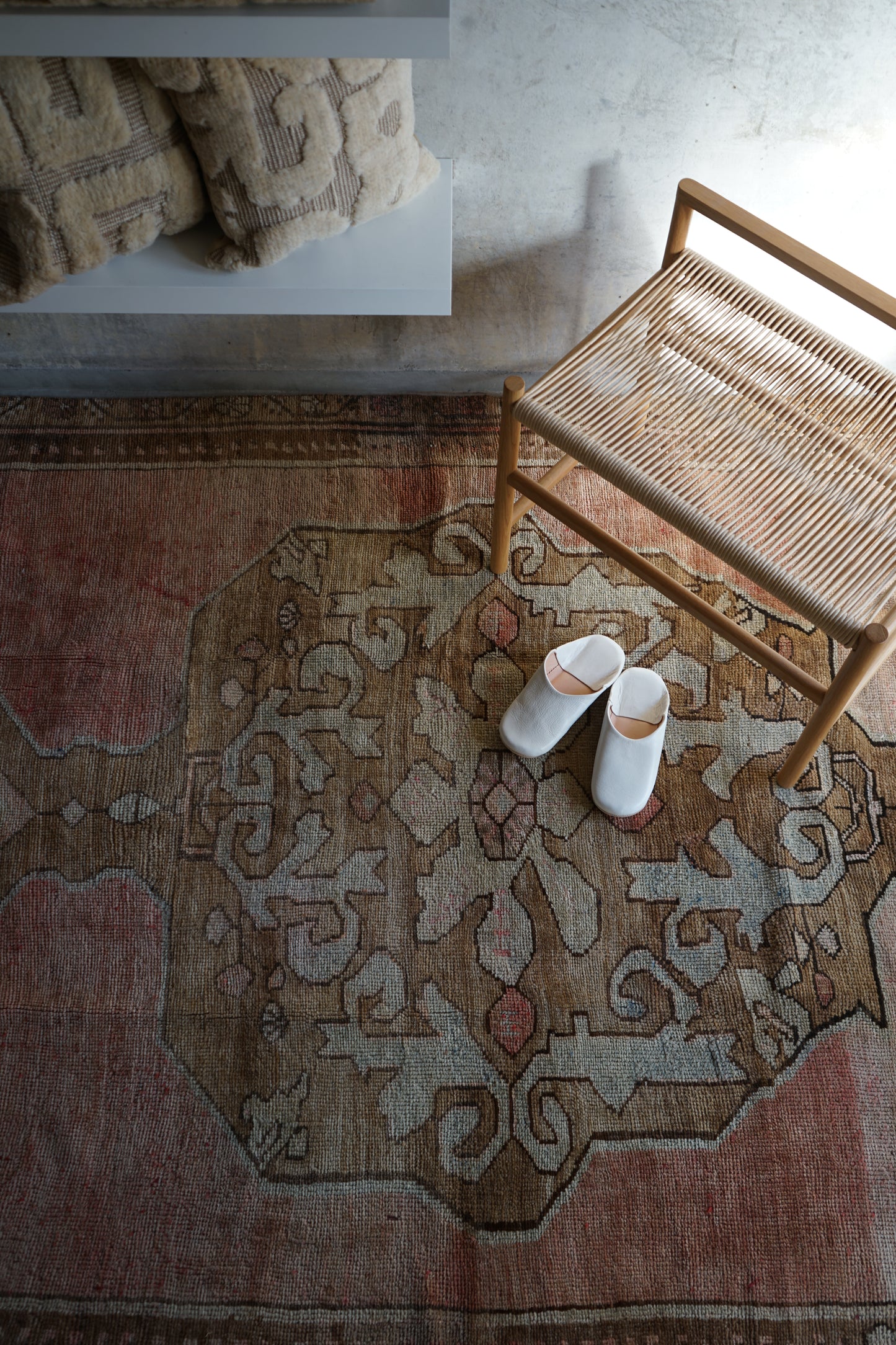 TURKEY OLD OUSHAK SALMON PINK 1970年代 286 × 162 cm No.TR25197