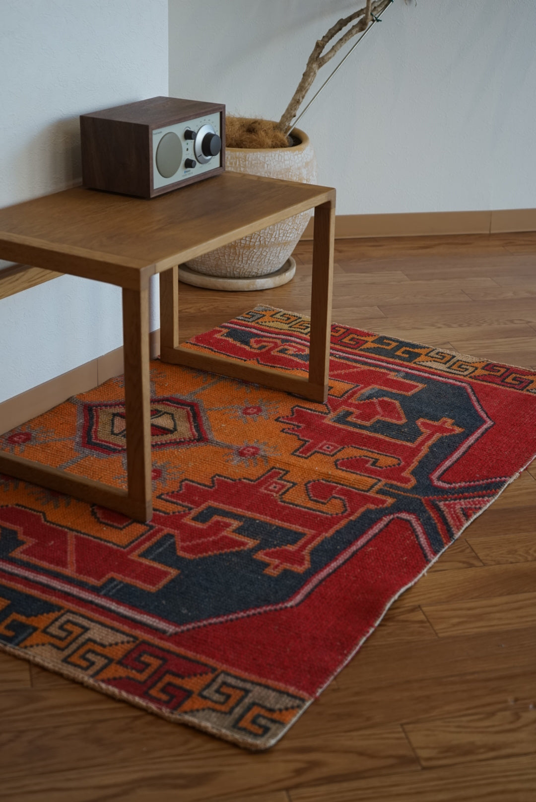 Türkiye Old Oushak Red Small Size 1970年代 120 × 75 cm No.TR25221