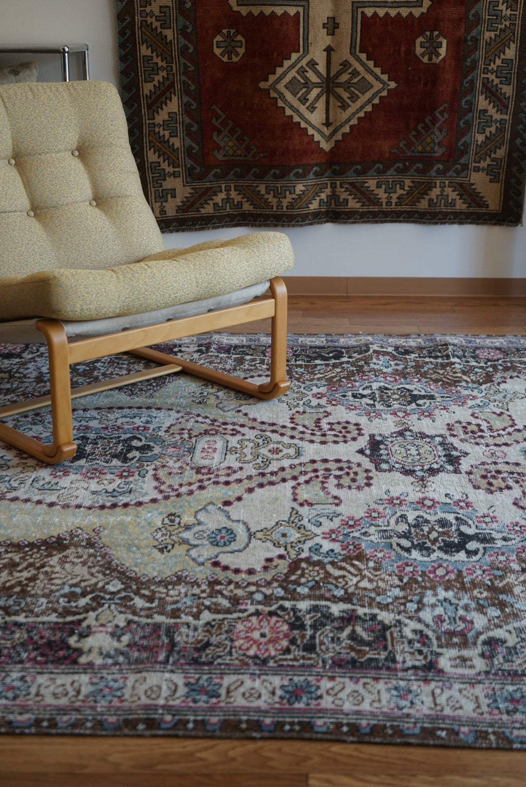 Türkiye Old Oushak Flower Medallion Black Butterfly 1970年代 263 × 176 cm No.TR25402