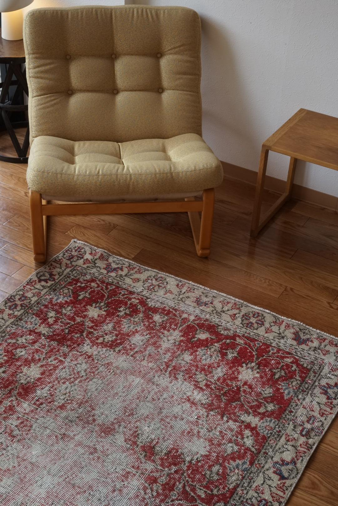 Türkiye Old Isparta Red Floral 1970年代 195 × 107.5 cm No.TR25447 / 国内送料無料
