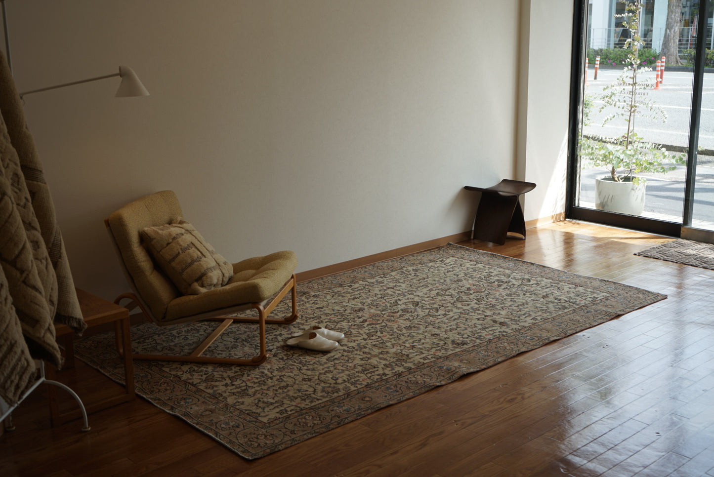 Türkiye Old Isparta Pink Beige Floral 1960年代 273 × 160 cm No.TR25381