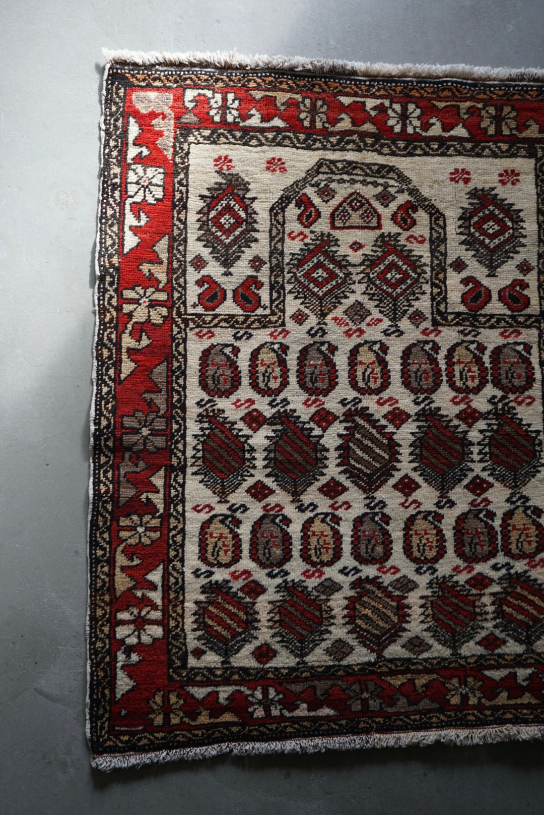 Türkiye Old Anatolia Kid's Prayer rug "Armond" 1960年代 92 × 78 cm No.TR25322