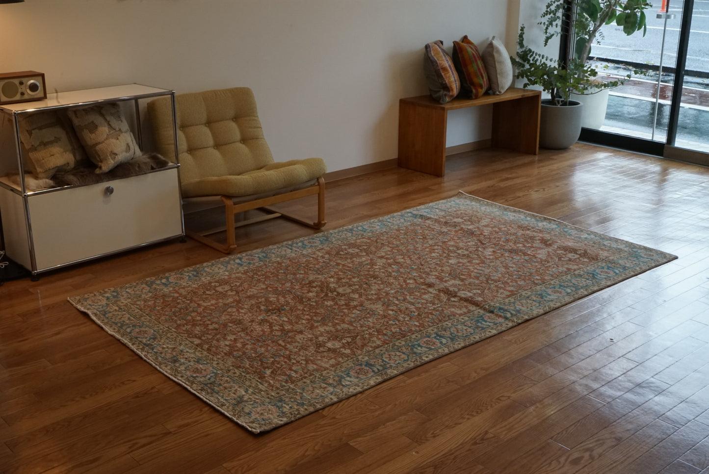 Türkiye Old Isparta Red , Turquoise Blue Floral 1970年代 242 × 137.5 cm No.TR25439
