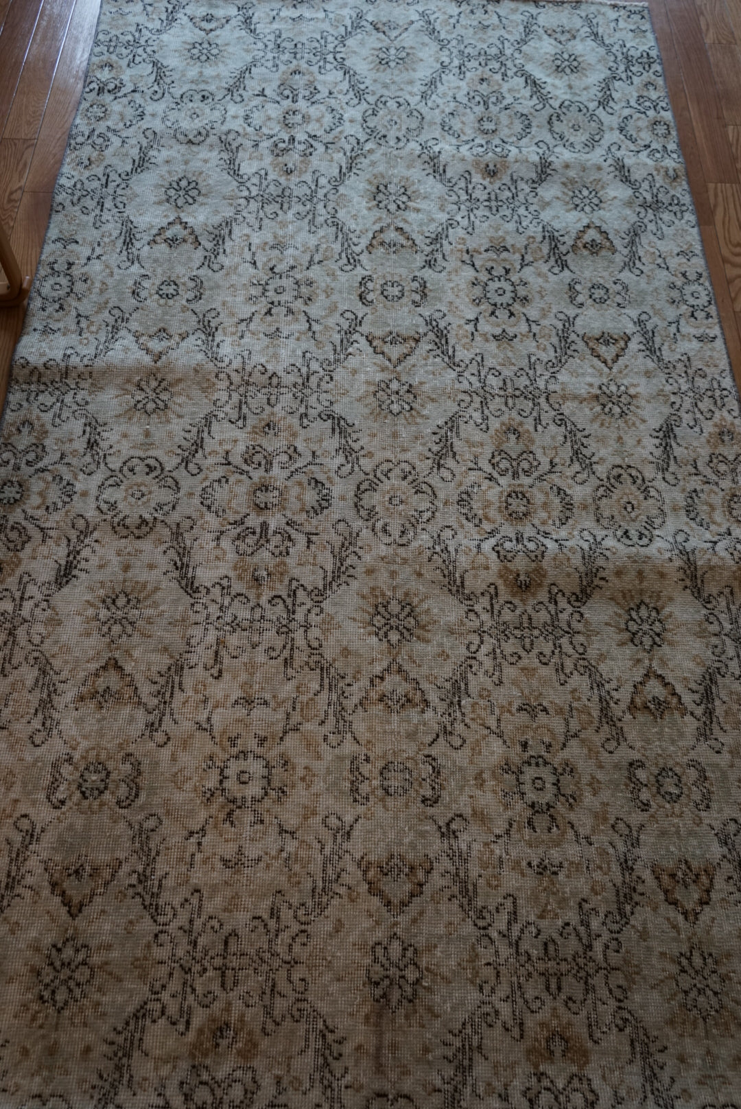 Türkiye Old Isparta Pale Blue , Gold Flower 1970年代 234 × 133 cm No.TR25516 / 国内送料無料・羊毛手織り絨毯