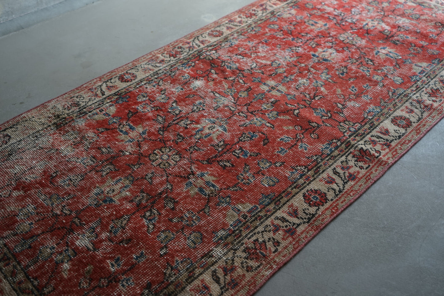 Türkiye Old Isparta Floral Red Runner 1970年代 199 × 89 cm No.TR25257
