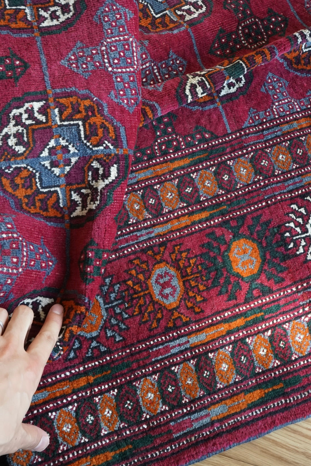 店頭販売 Afghanistan Old Turkmen Cassis 1970年代 210 × 123.5 cm  No.AF2537 / 国内送料無料・羊毛手織り絨毯