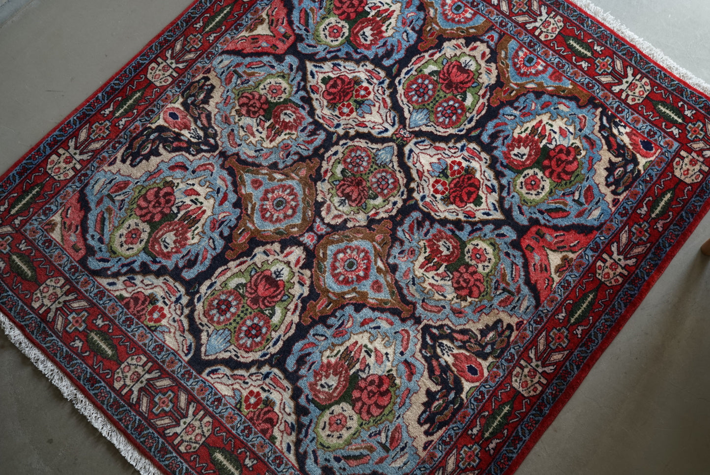 IRAN ANTIQUE BIJAR SANANDAJI MILZA ALI 1920年代 142×125cm