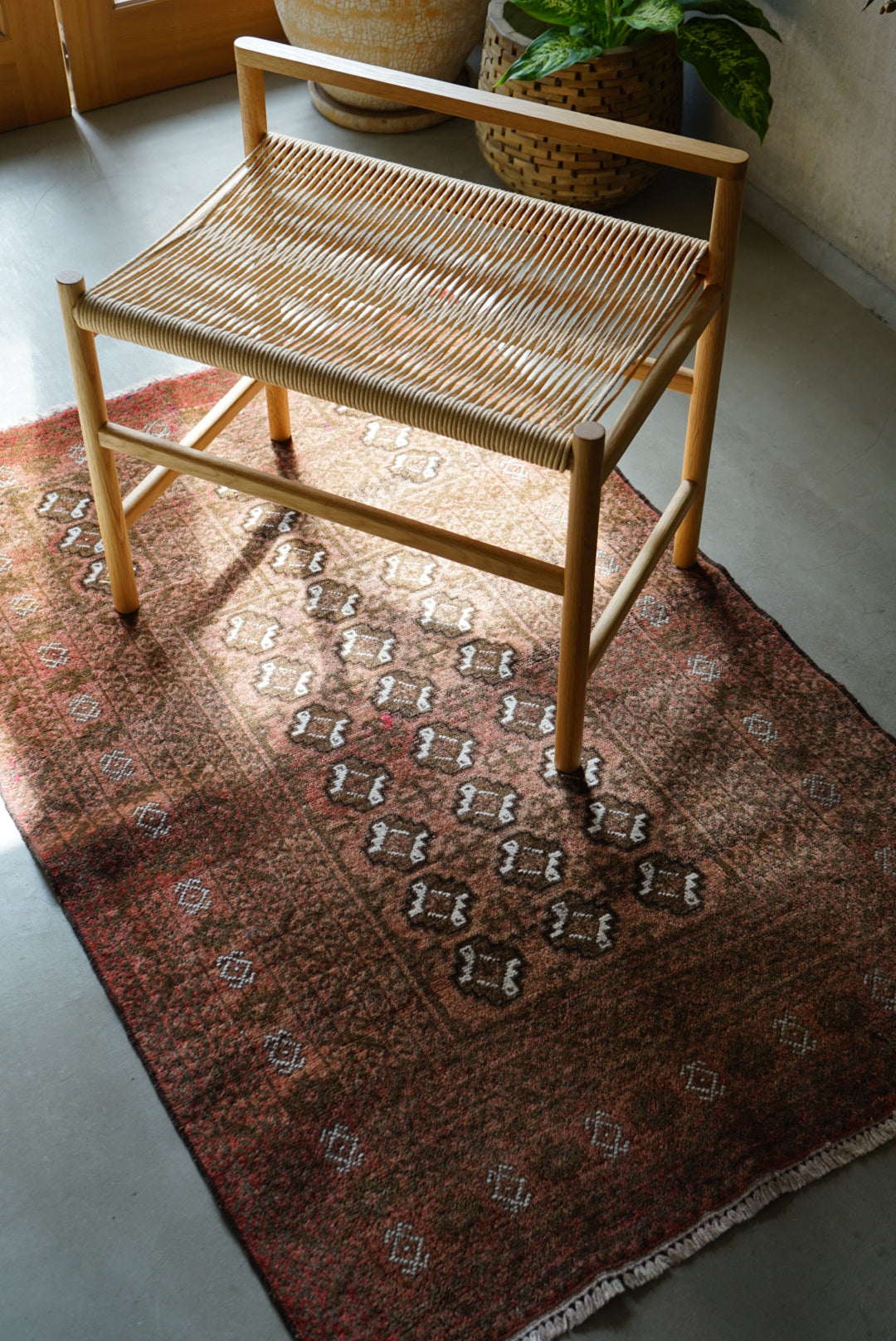 AFGHANISTAN OLD BALUCH PRAYER RUG 1970年代 138 × 88 cm