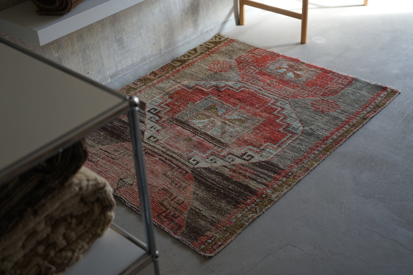 TURKEY VINTAGE SMALL RUG ANATORIA 114 × 94 cm No.TR25186