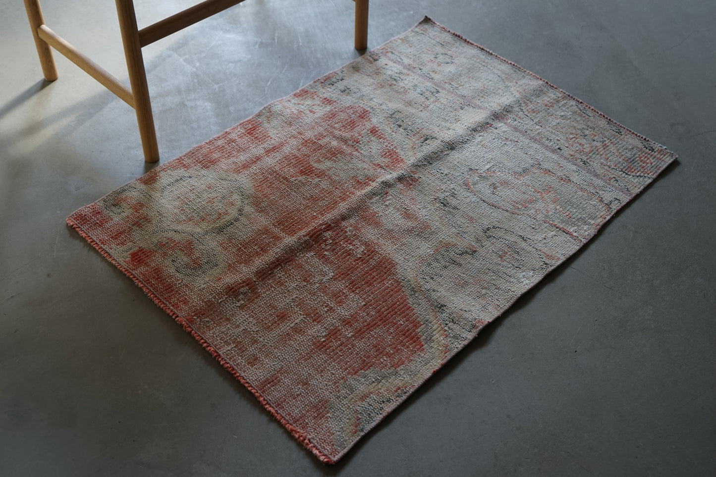 TURKEY VINTAGE SMALL RUG RED FLORAL 97 × 69 cm No.TR25183