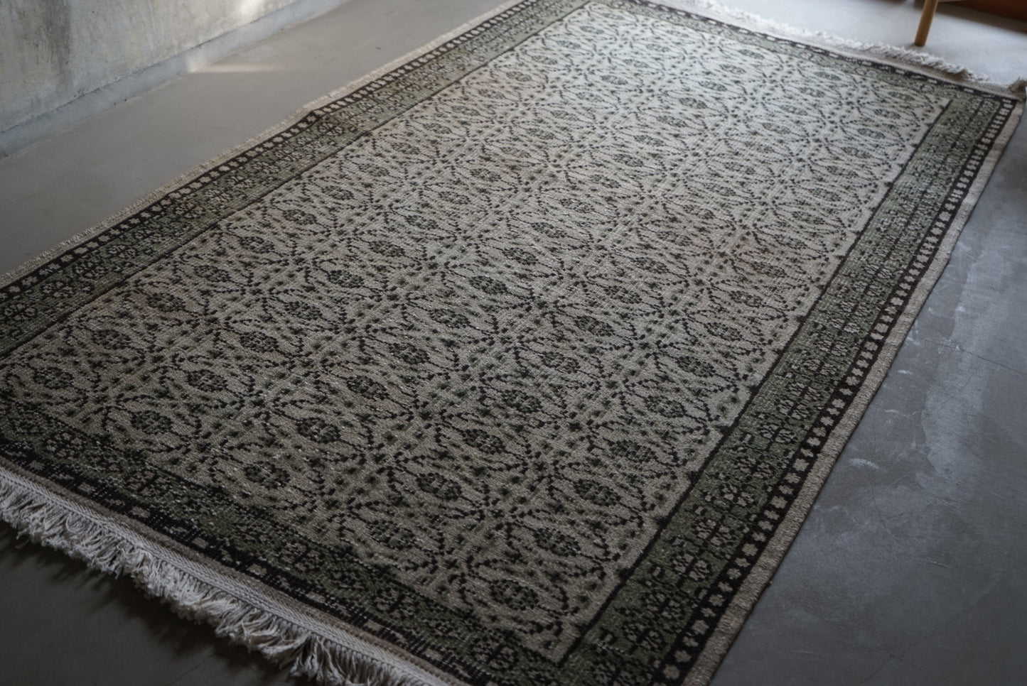 Türkiye Old Isparta Beige , Green 1970年代 219 × 127.5 cm No.TR25252