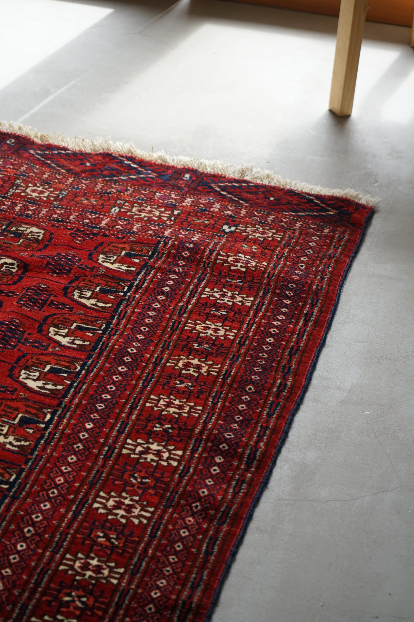 店頭販売 IRAN ANTIQUE TURKMEN ERSARI 1820-1840年代 200 × 128 cm