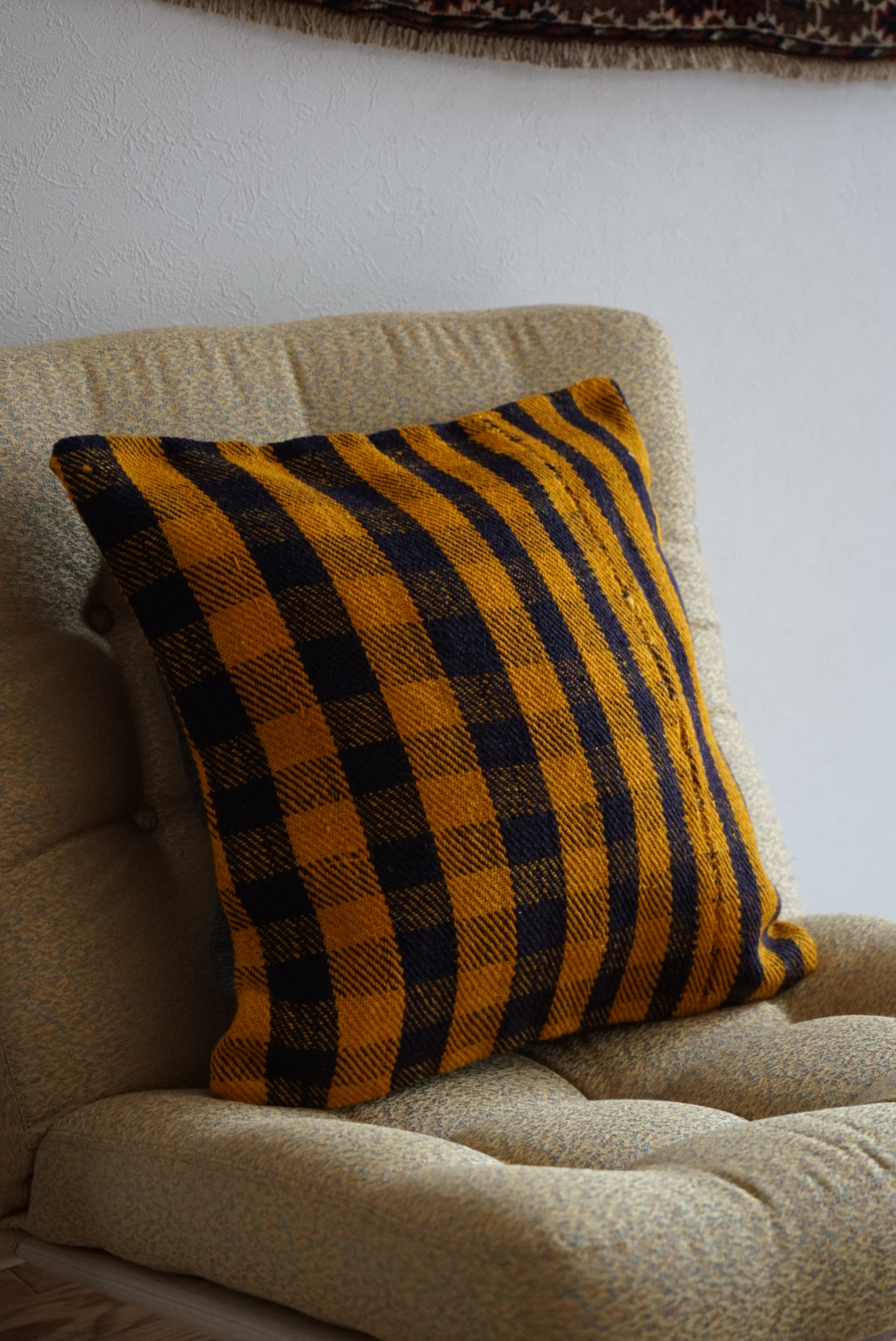 Türkiye Old Kilim Cushion Cover Yellow , Navy Checker Design 45 × 45 cm No.TR25530 / 国内送料無料・羊毛手織りキリム