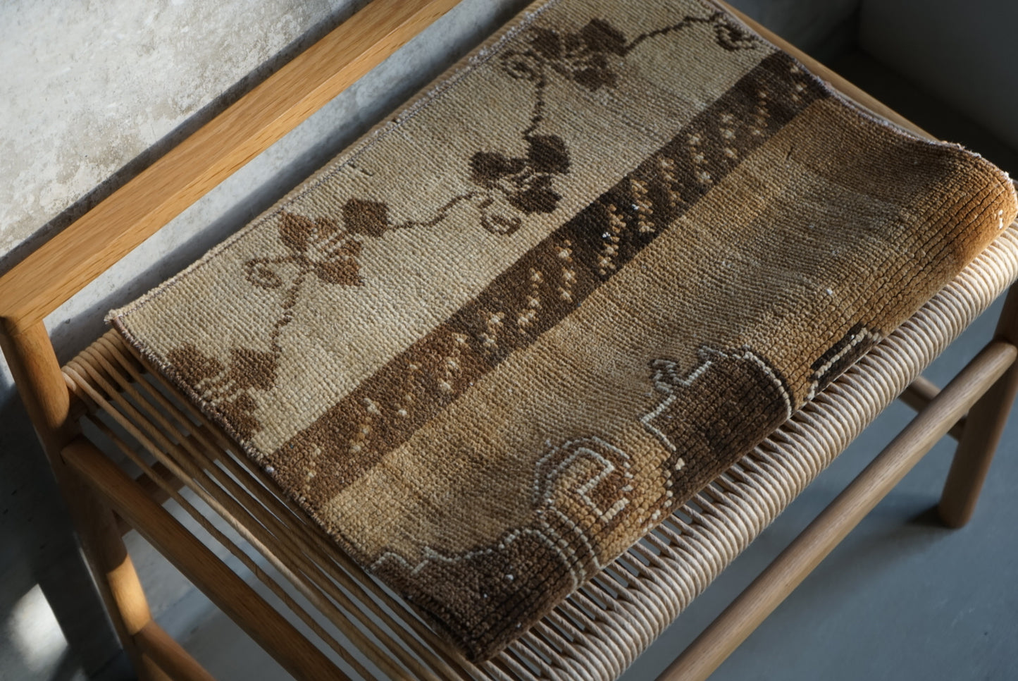 Türkiye Old Isparta Milk Coffee Color Small size 1980年代 115 × 47 cm No.TR25240