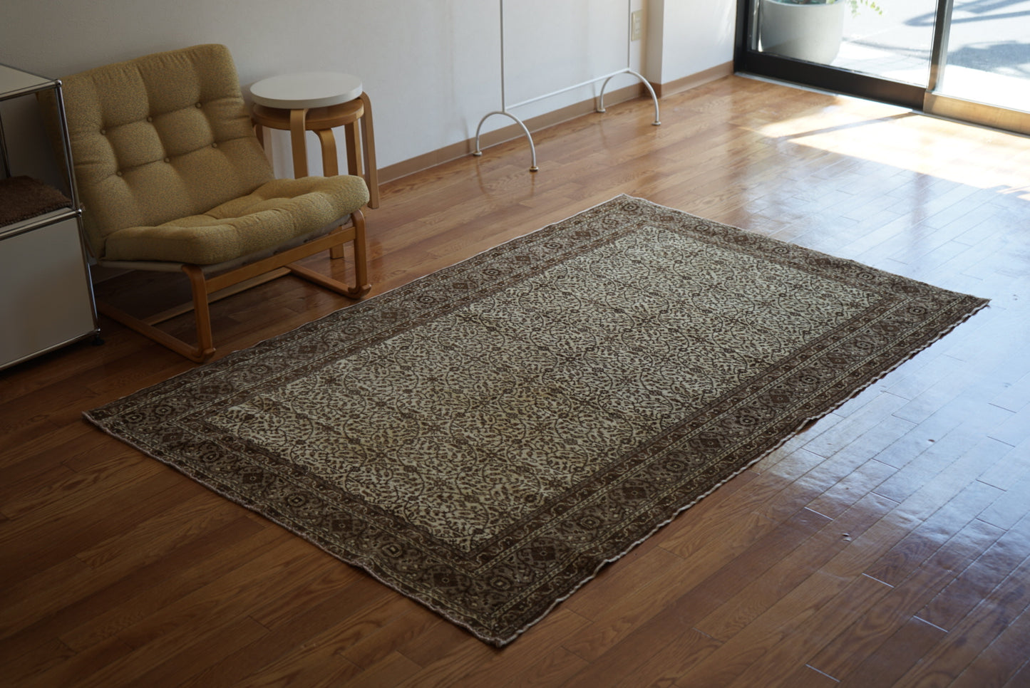 Türkiye Old Kayseri Beige , Brown Flower 1970年代 210 × 142 cm No.TR25388