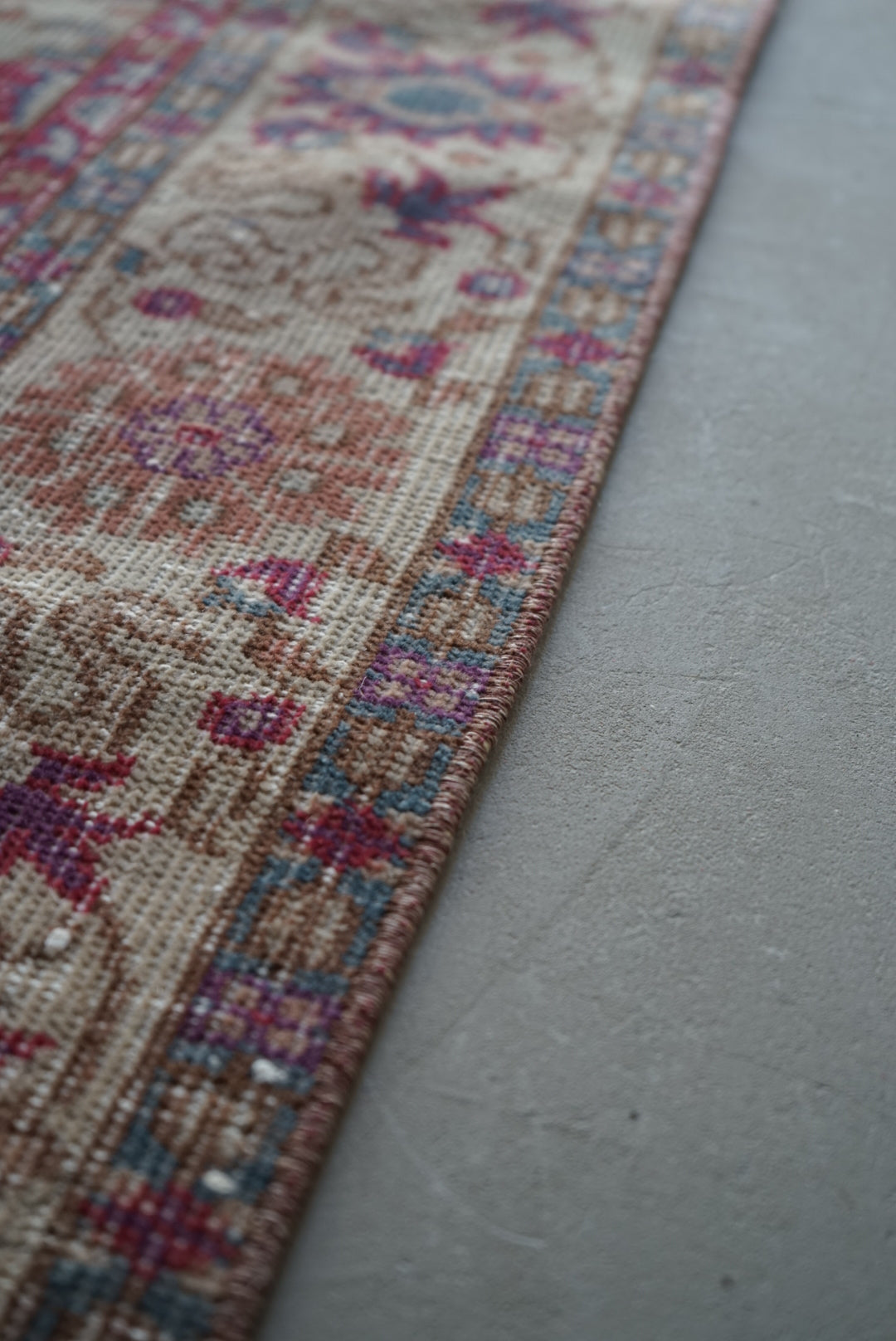 Türkiye Old Isparta Pink Beige 1970年代 250 × 162 cm No.TR25228