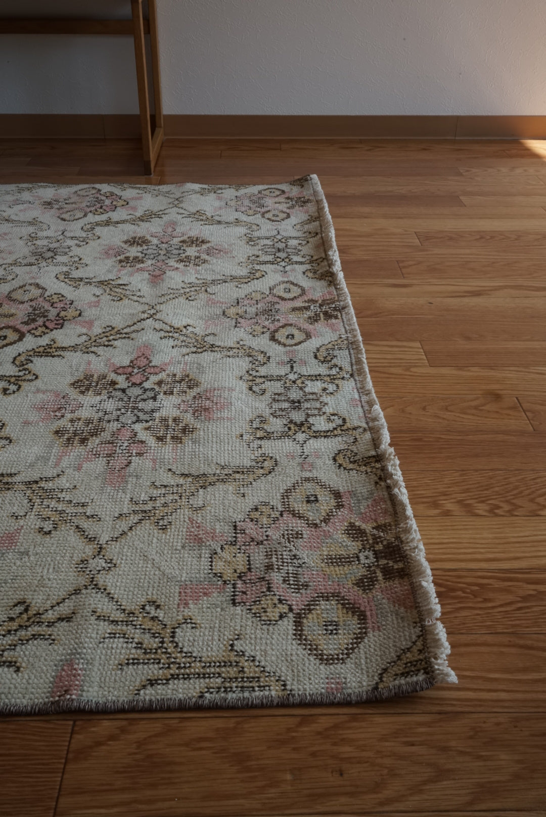 Türkiye Old Isparta Pink Flower 1970年代 179.5 × 134.5 cm No.TR25473