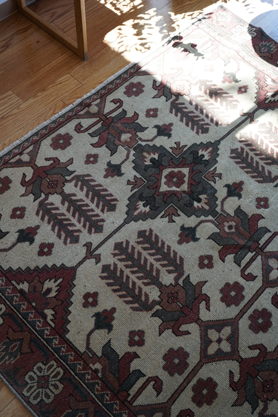 店頭販売 Türkiye Old Oushak Beige , Brown , Green 1970年代 164.5 × 143.5 cm No.TR25429