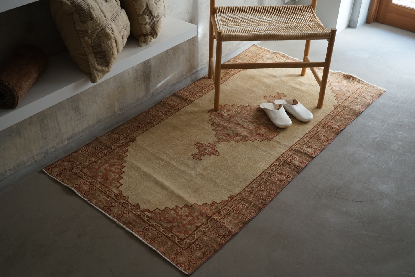 TURKEY OLD ISPARTA BEIGE MEDALION 1970年代 172 × 92 cm No.TR25200