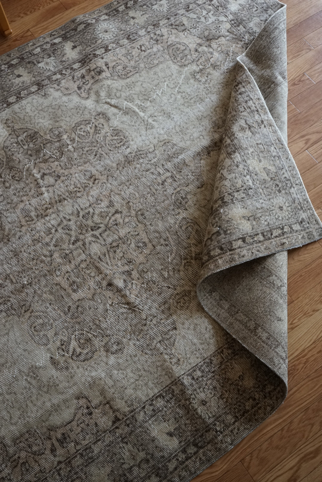 Türkiye Old Isparta Medallion Beige , Glay 1960年代 255.5 × 184 cm No.TR25491 / 国内送料無料