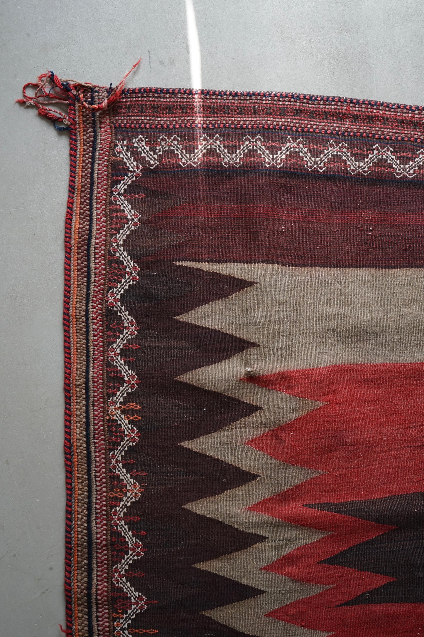 IRAN ANTIQUE AFSHAR TABLECLOTH 1840年代 129 × 126.5 cm