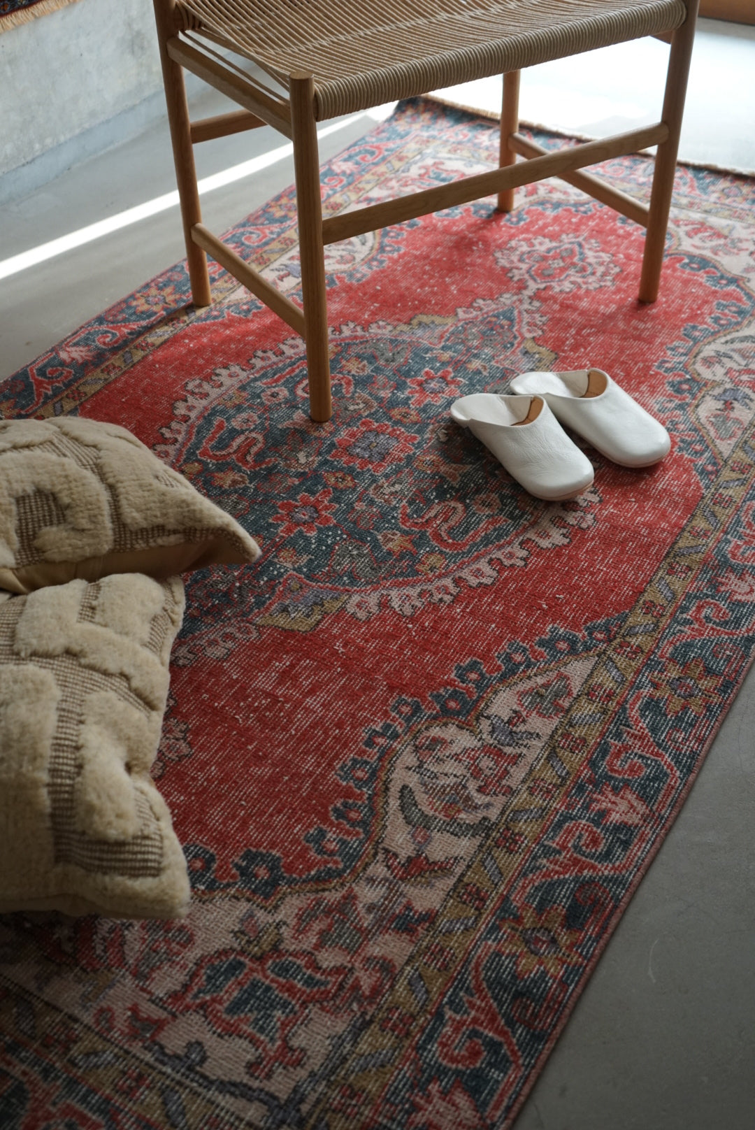 TURKEY OLD ISPARTA RED 1970年代 198 × 109 cm No.TR25143