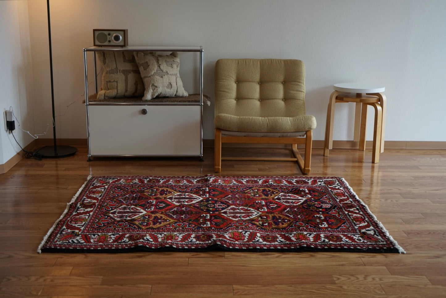 Iran Old Bakhtiari Samavari 1950年代 150 × 107 cm / 4'9 × 3'5" ft / 国内送料無料・羊毛手織り絨毯