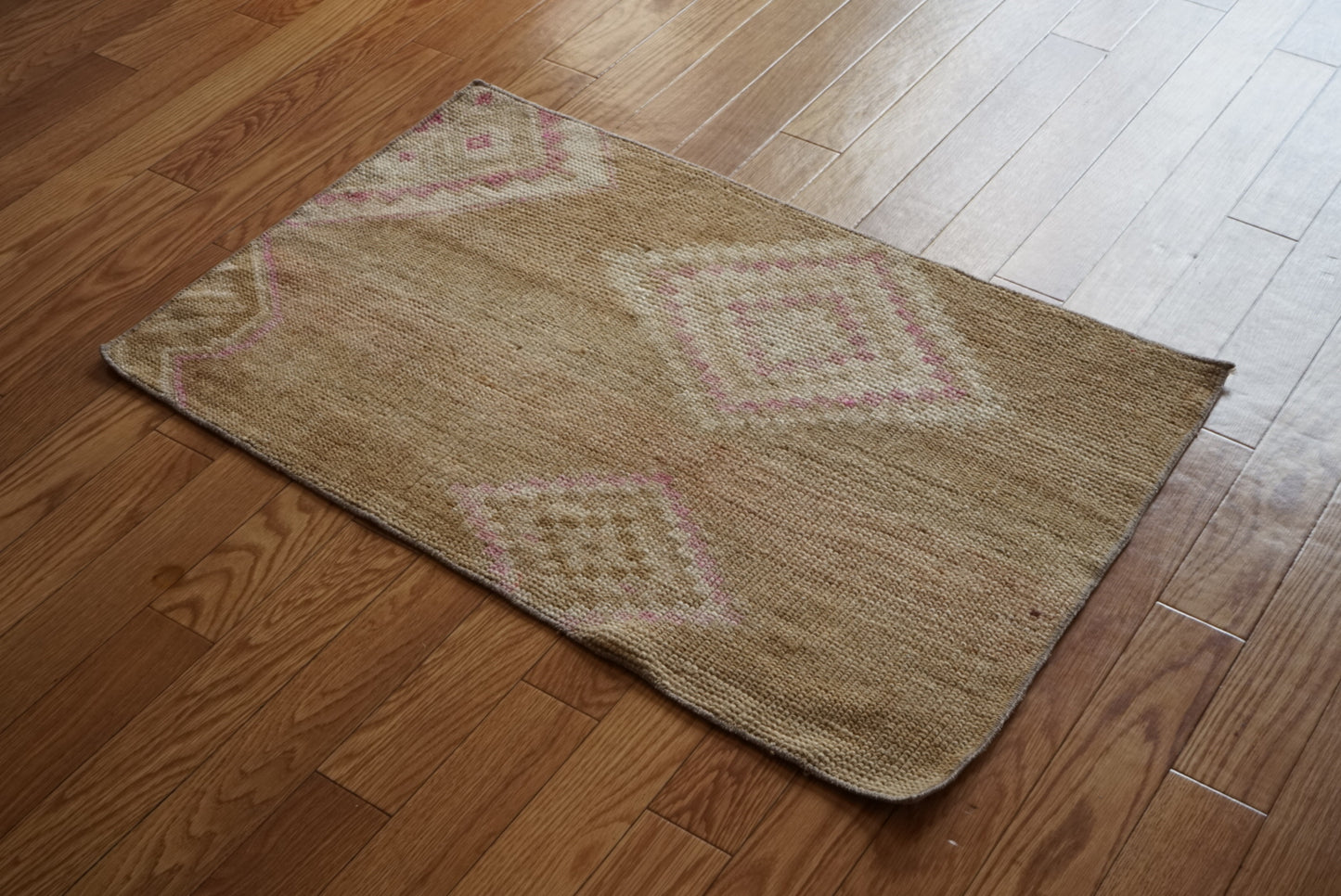 Türkiye Old Oushak Beige , Pink Diamond 1970年代 89 × 57 cm No.TR25501 / 国内送料無料