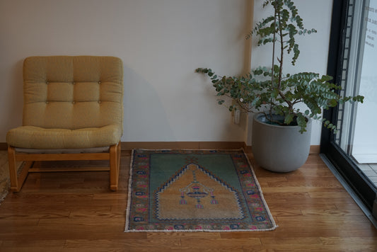Türkiye Old Isparta Prayer Rug 1970年代 115 × 78 cm No.TR25282