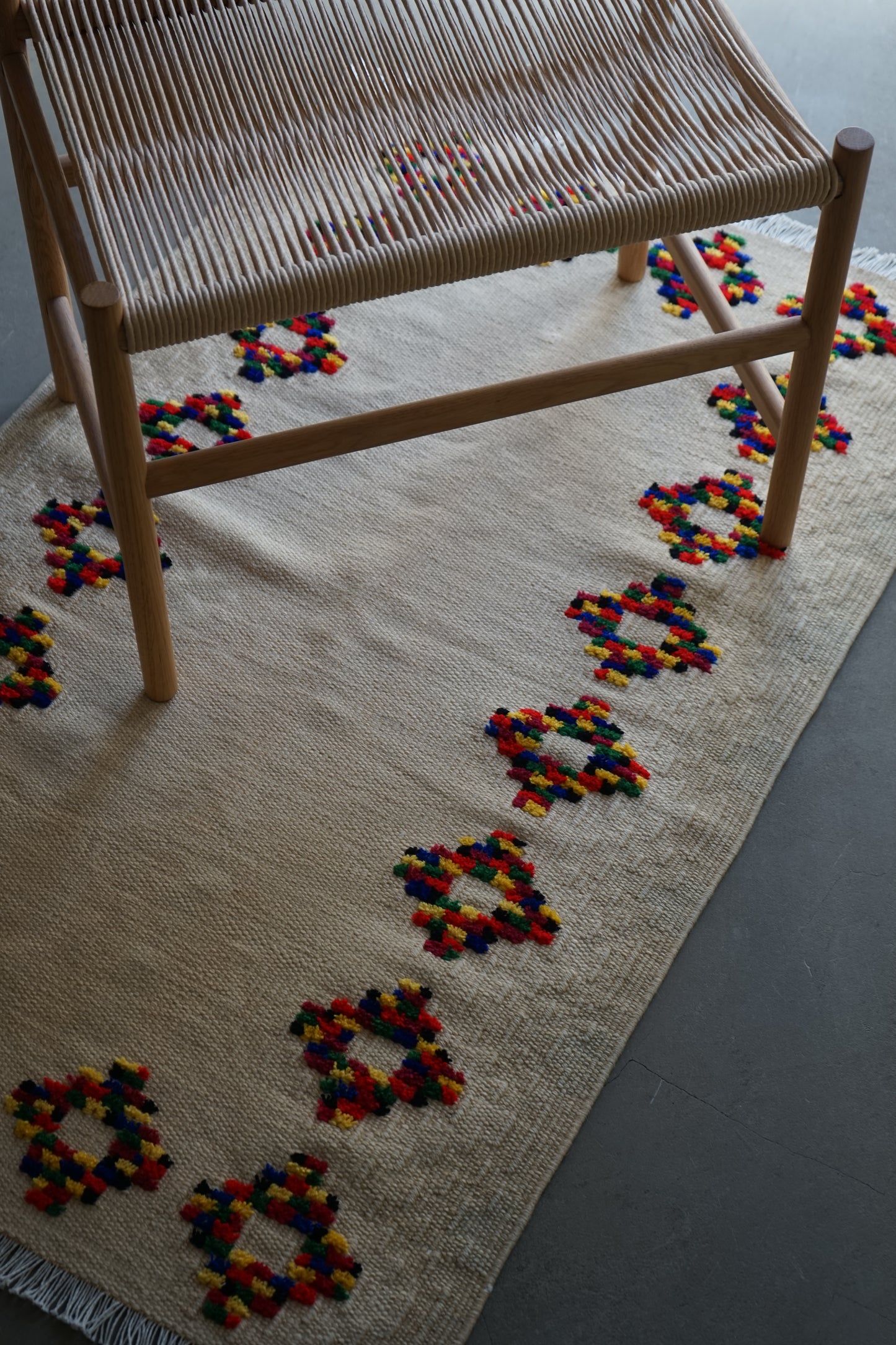 TURKEY VINTAGE KILIM DOT FLOWER 1980年代 125 × 80 cm No.TR25195